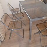 Table and chairs set