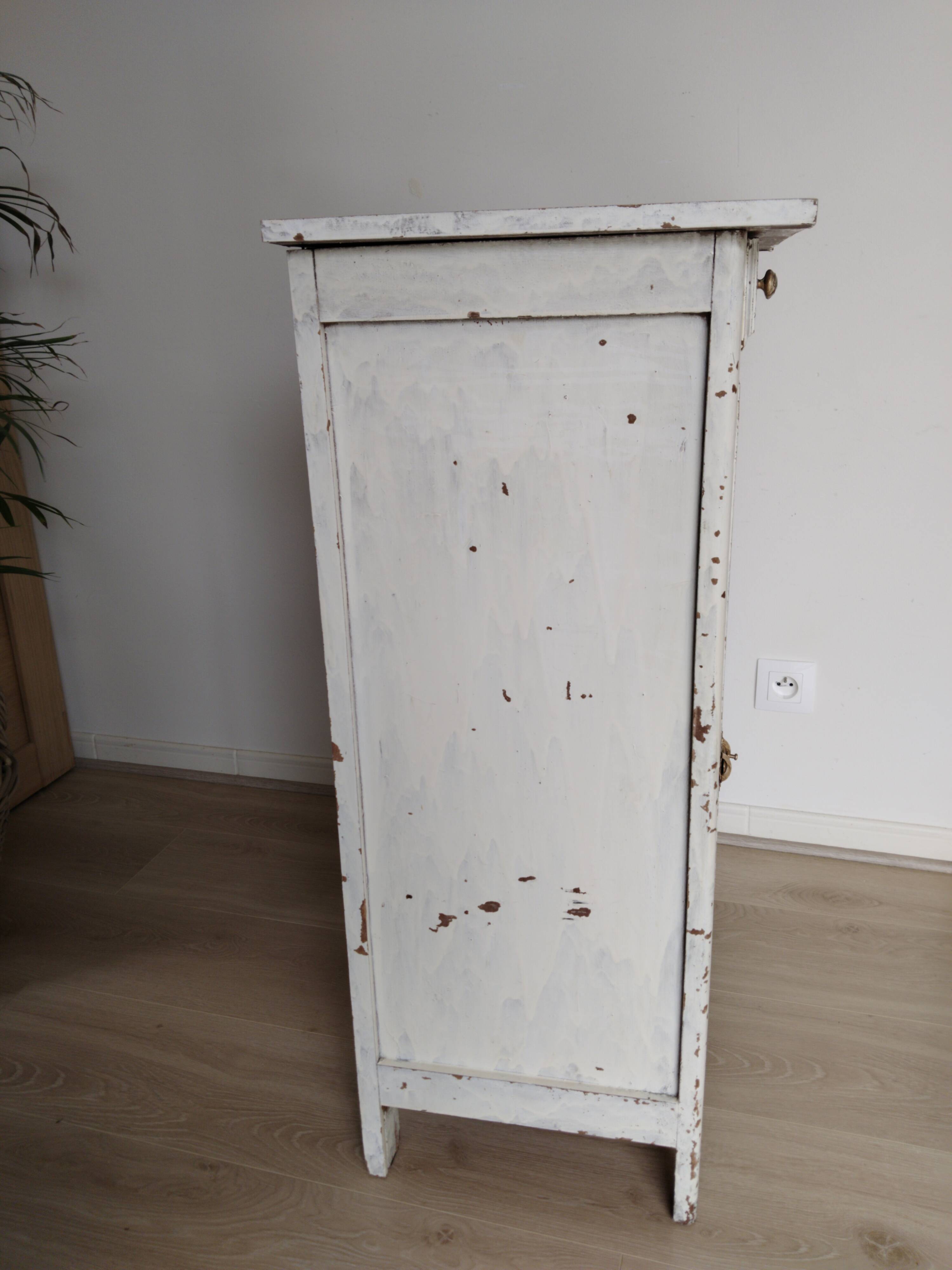 Buffet parisien en bois , vintage , buffet de cuisine, commode