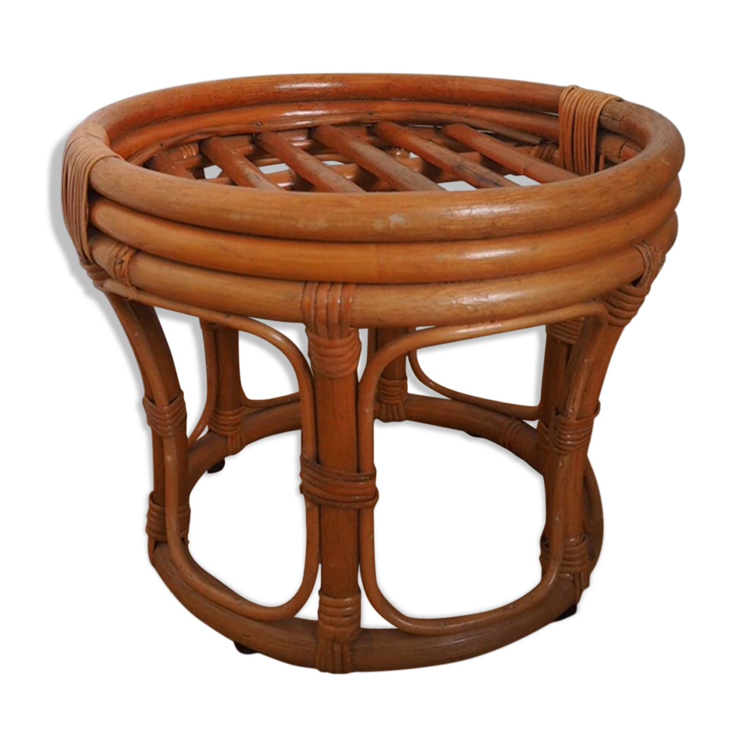 Pouf in rattan