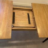Extendable mango wood and metal dining table for 6-8 people