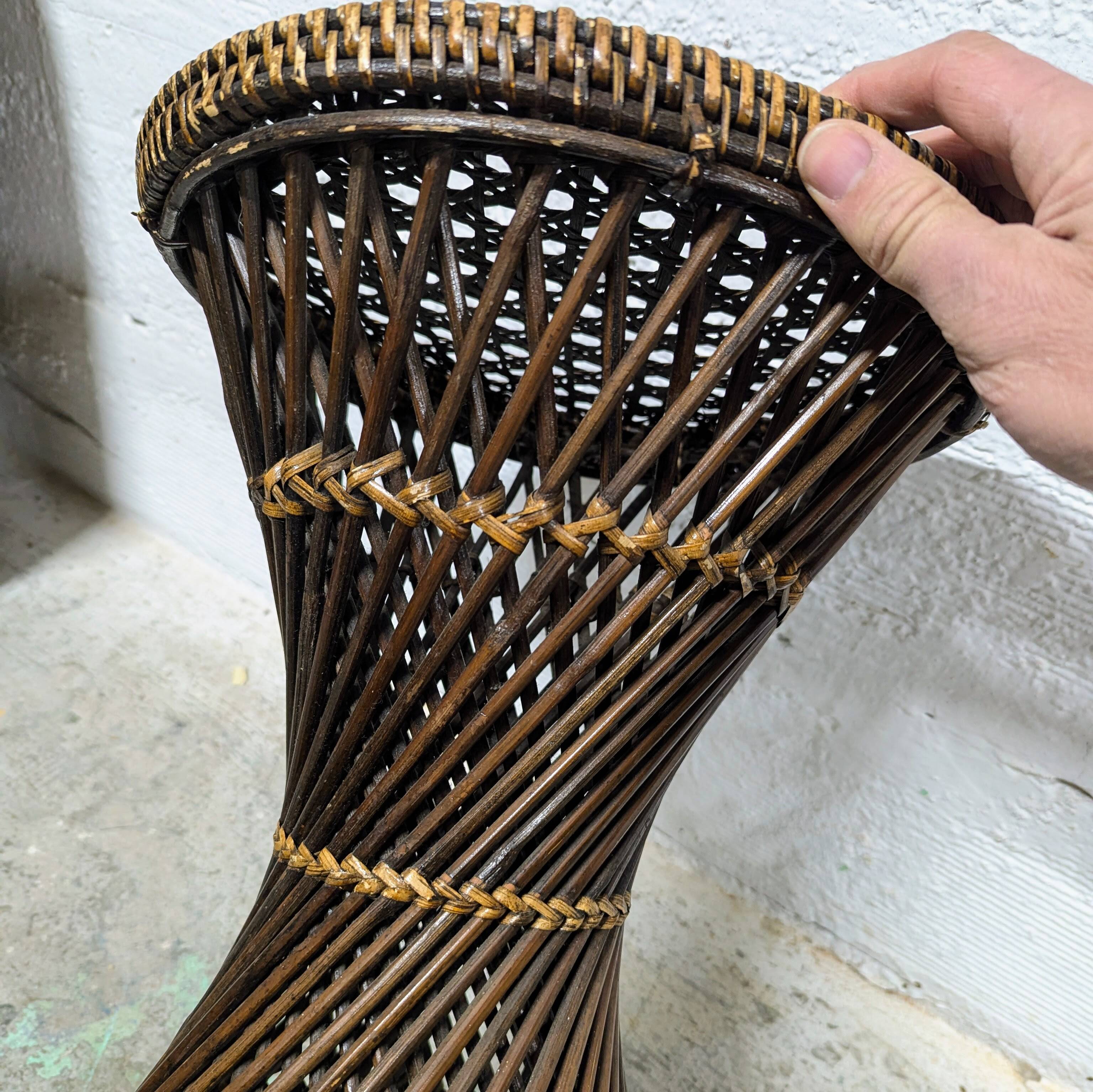 Vintage rattan diabolo stool
