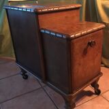 Trolley bar serves Art Deco