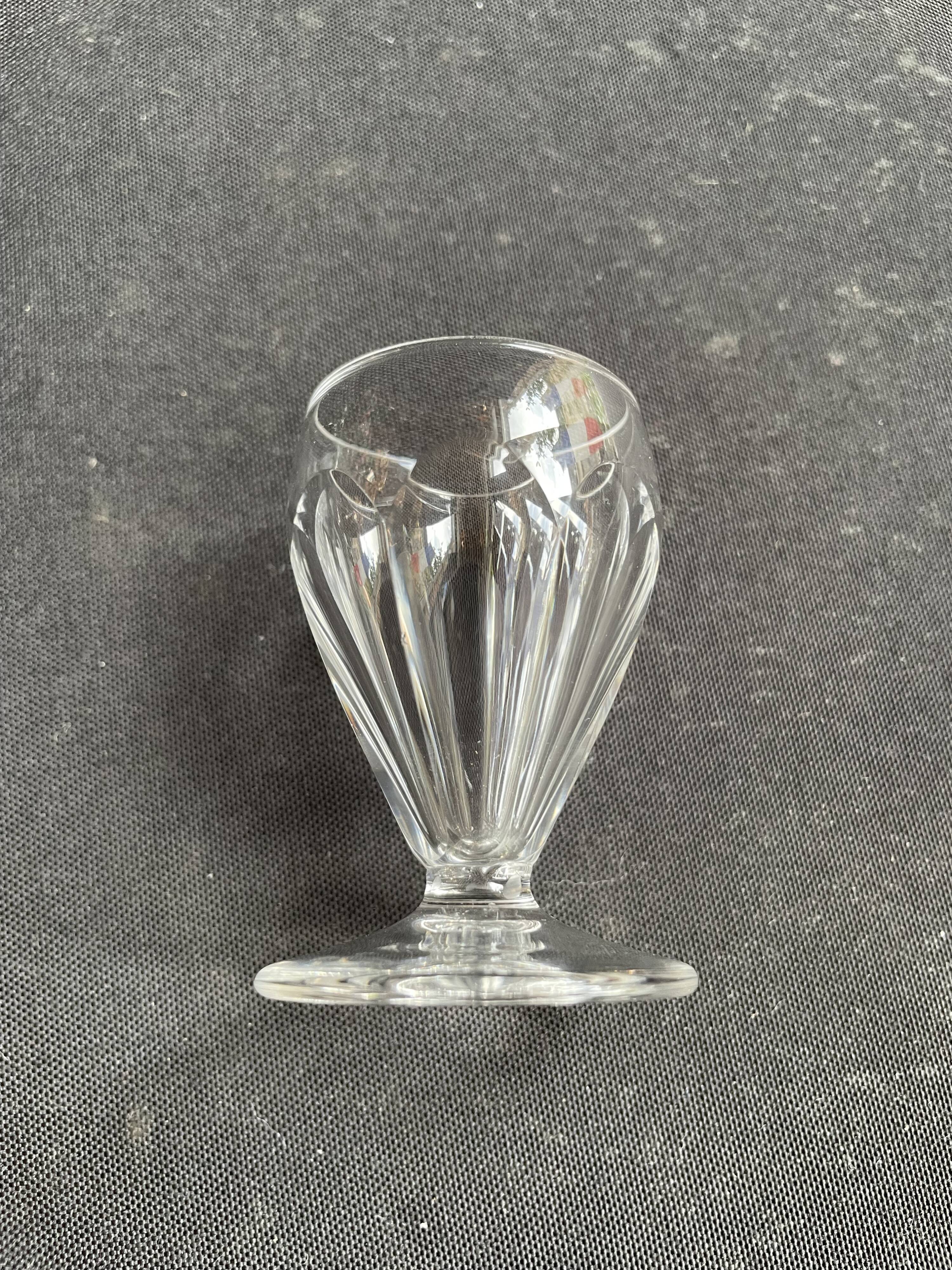 8 Saint Louis Béarn liqueur glasses