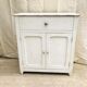 Buffet parisien blanc vintage