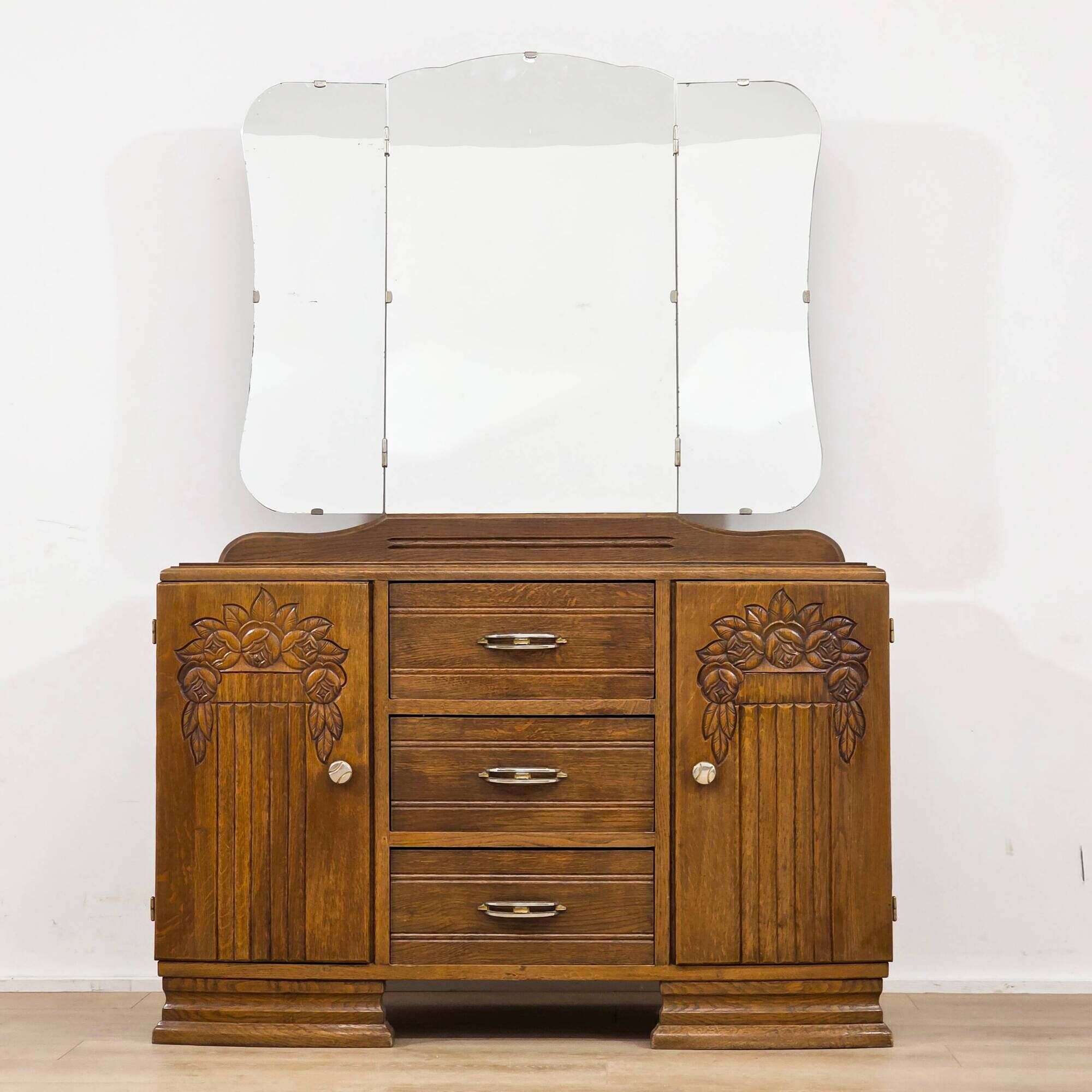 Wooden dressing table, Art Deco from the 1940s.