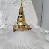 Opaline corolla suspension