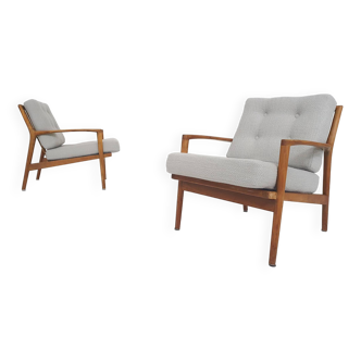 Solid oak antique dining chairs, with hand carved back rests. The chairs have no screws only wooden