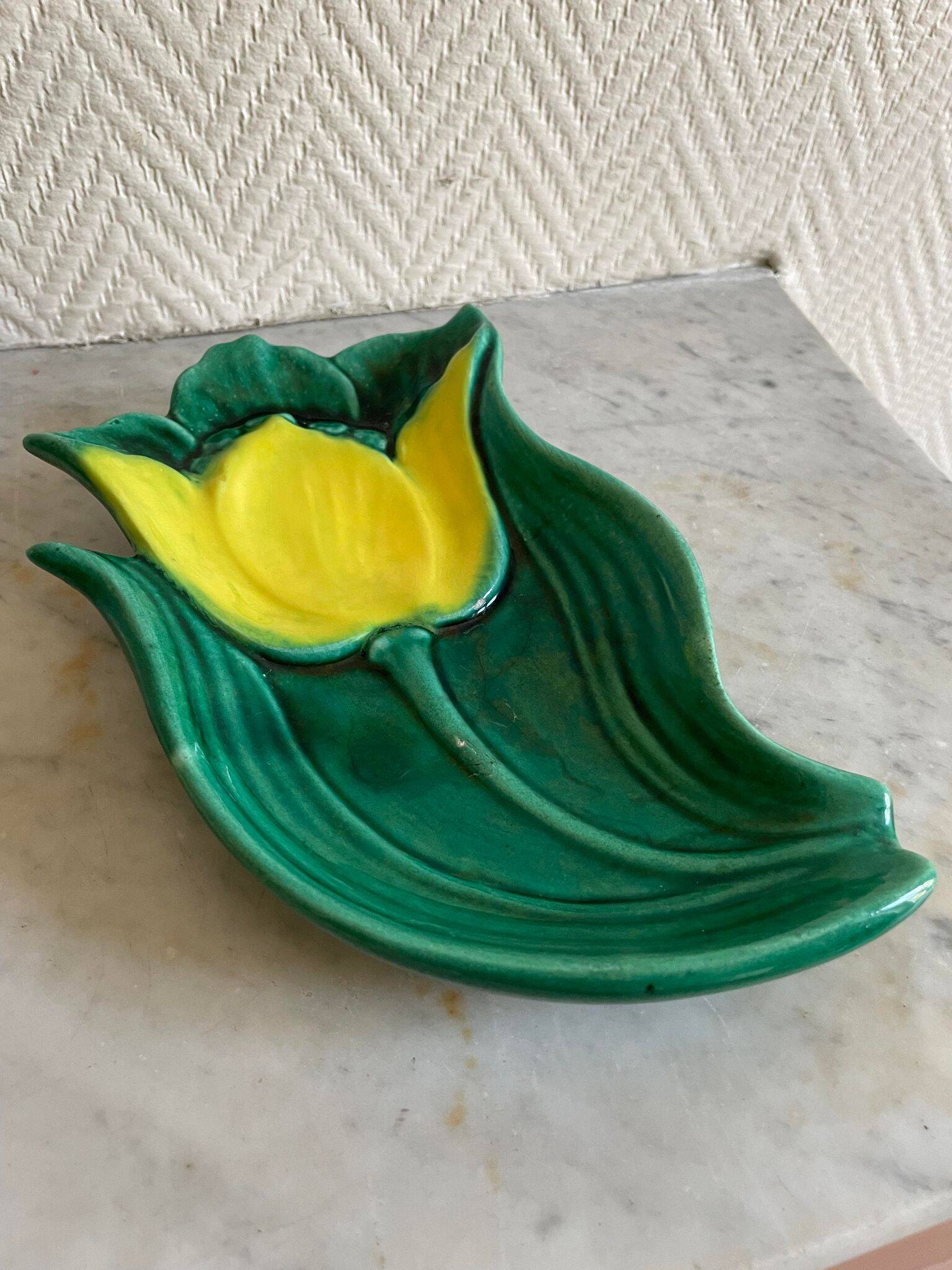Spoon rest or pocket tray with tulip decor signed Vallauris