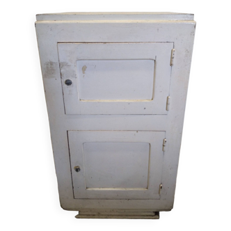 Meuble atypique ancien / confiturier