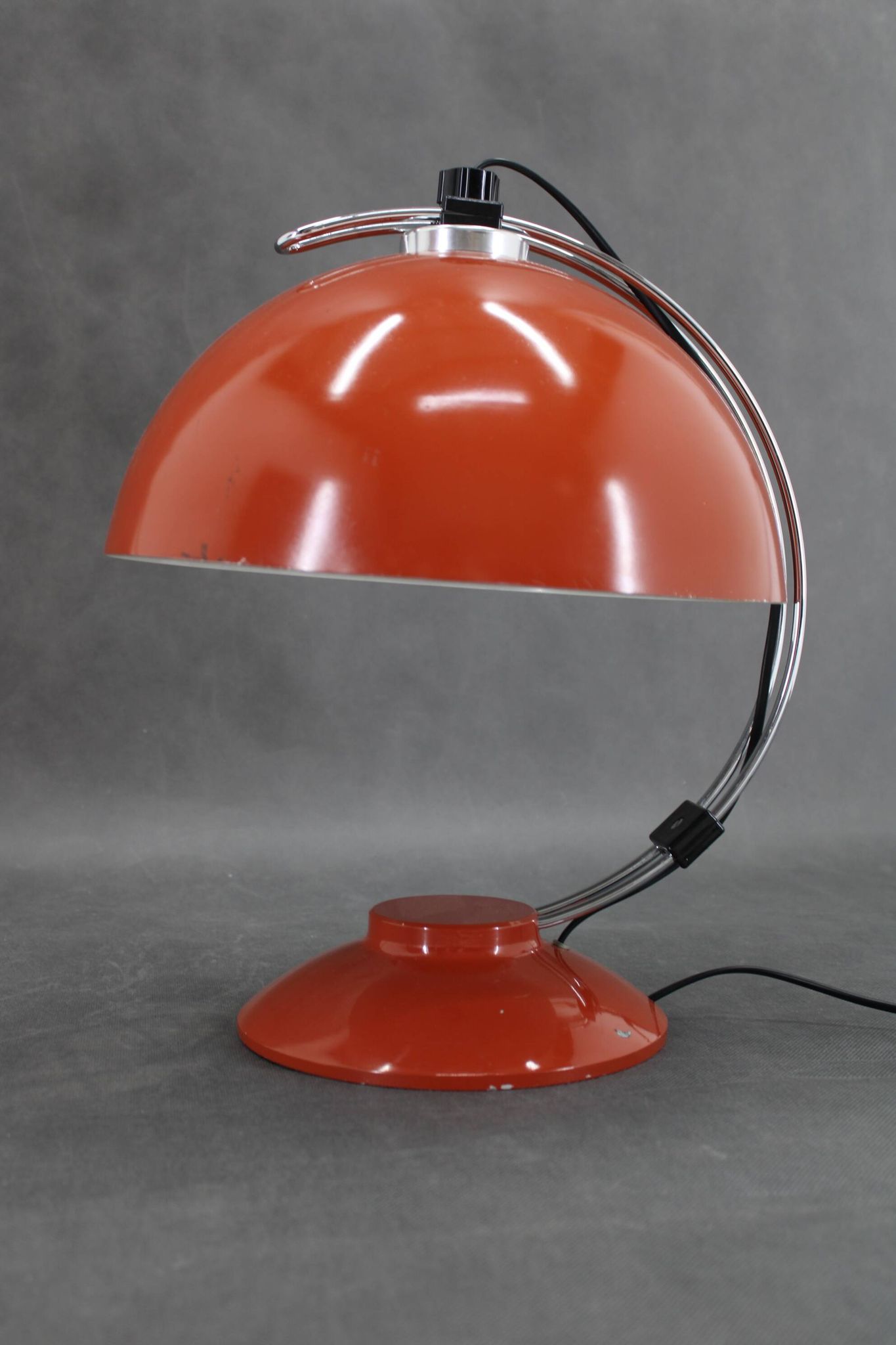 Lampe de table rouge des années 1970, Tchécoslovaquie