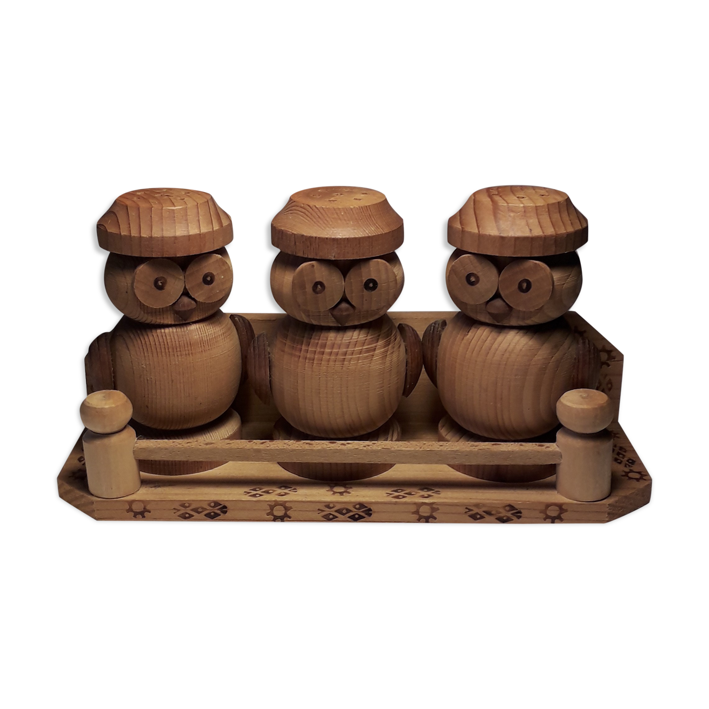 Set of 3 wooden spice pots, salters, owl shape