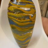 Vase en verre soufflé de Brehat bleu et jaune