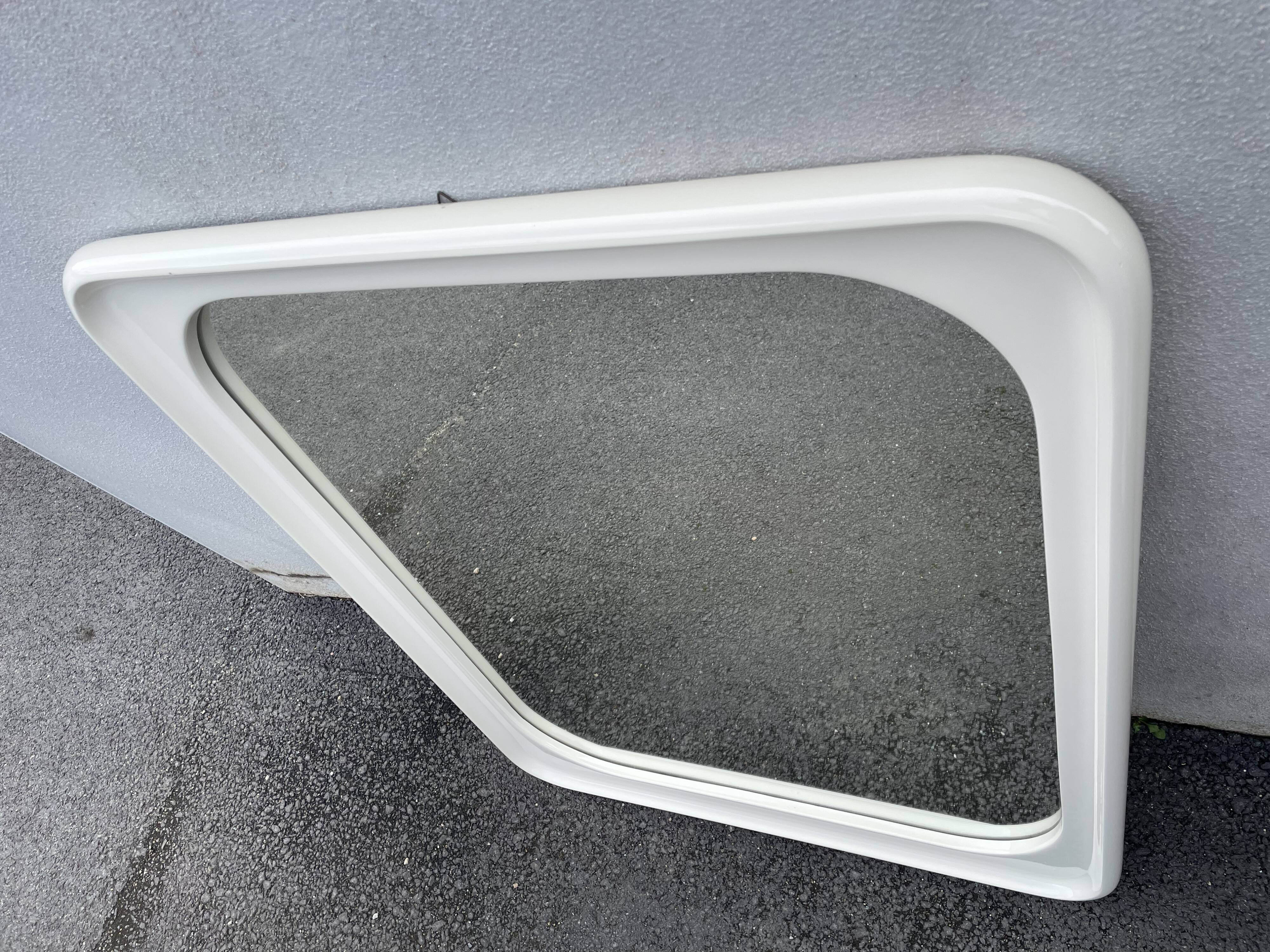 Miroir space age h94 x l76 cm