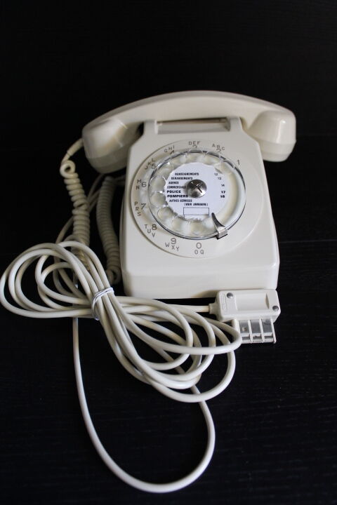 Téléphone à cadran S63 vintage
