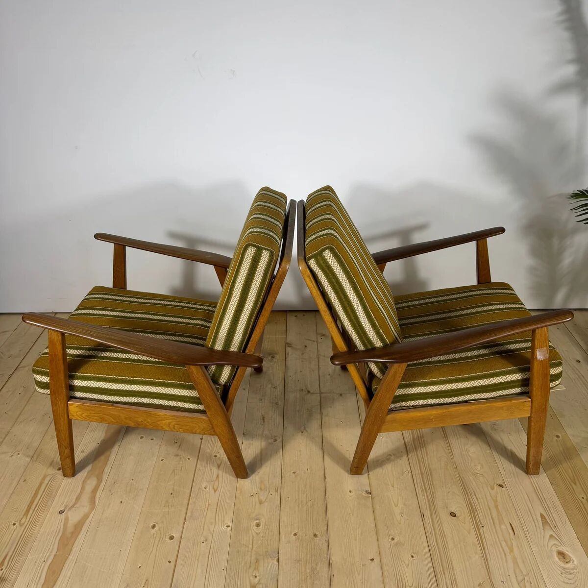 Pair of mid-century modern Danish armchairs in teak – 1960