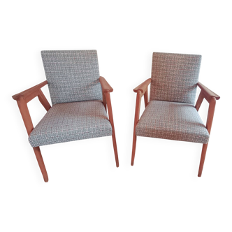 Set of 2 vintage chairs