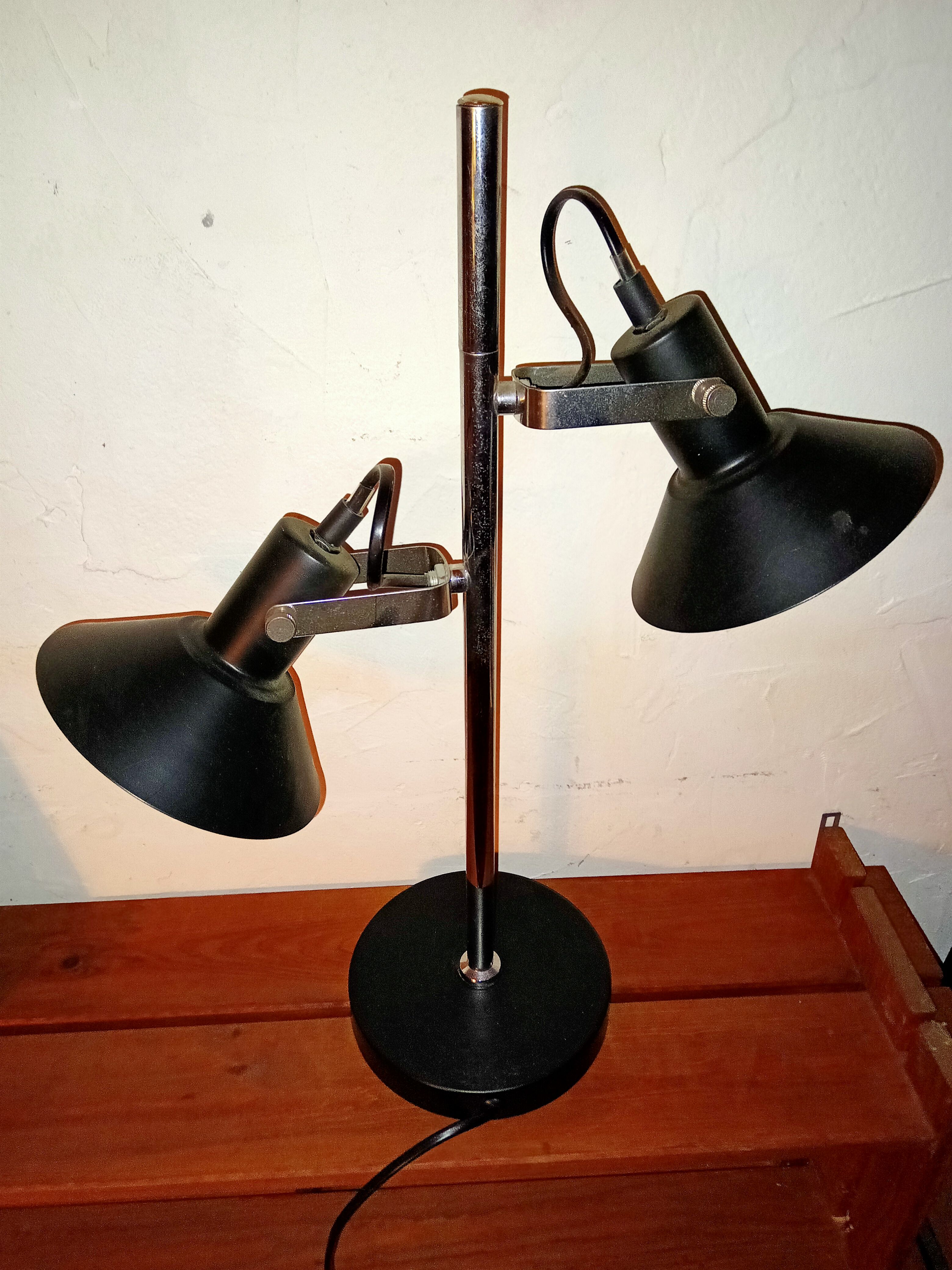Desk lamp