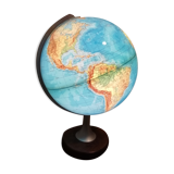 Columbus Verlag globe by Paul Oestergaard