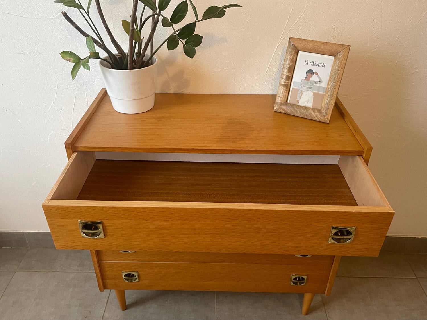 Vintage oak chest of drawers