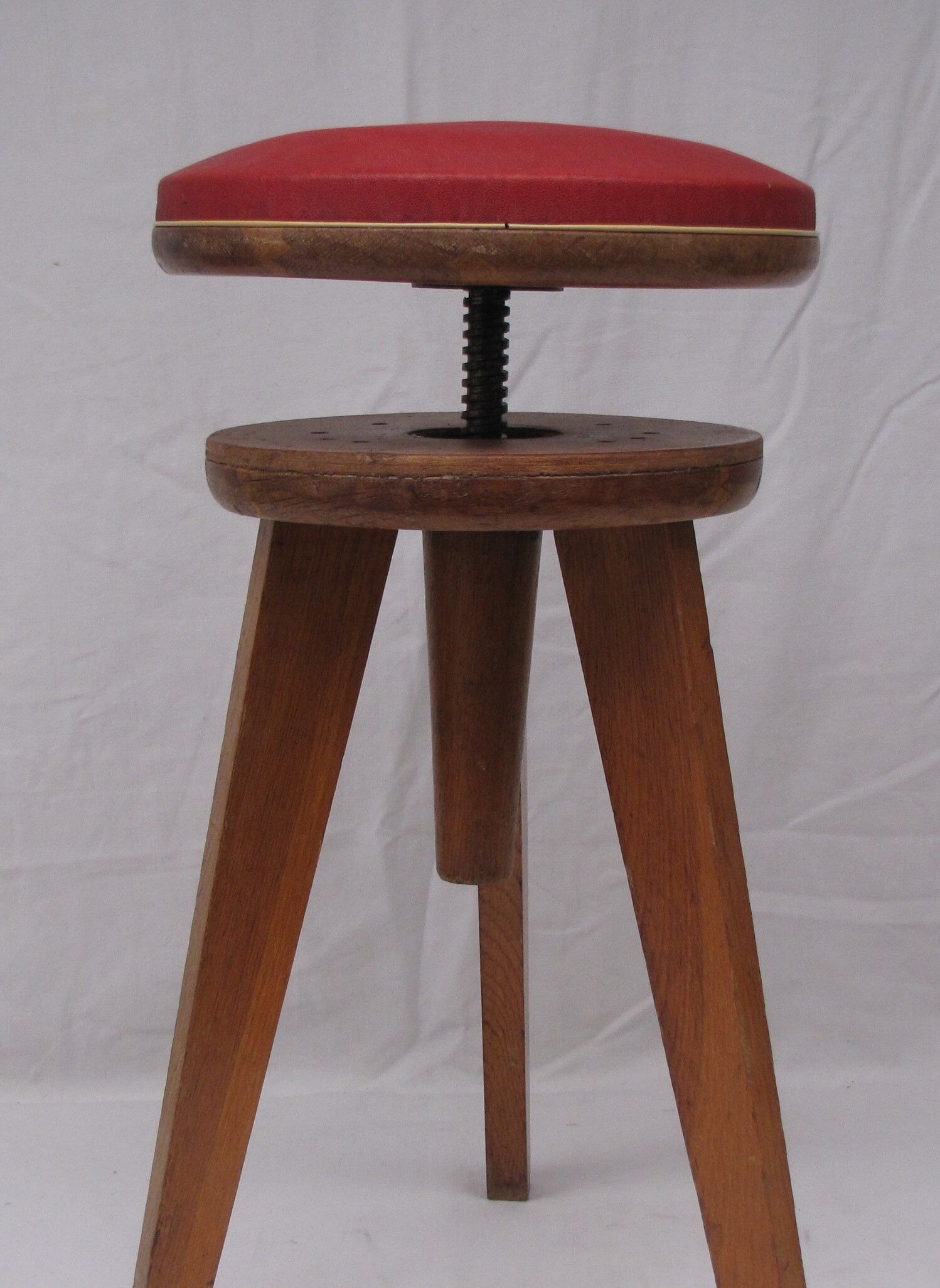 Tabouret with vintage piano screw