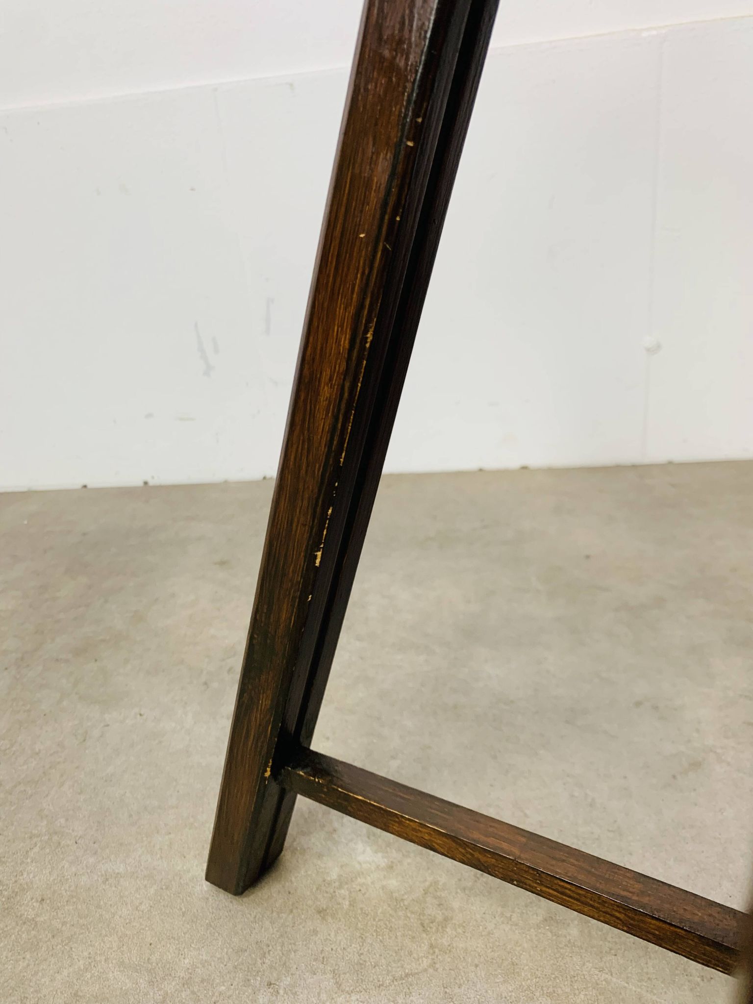 Table d’appoint en bois et verre, Italie, années 60, guéridon