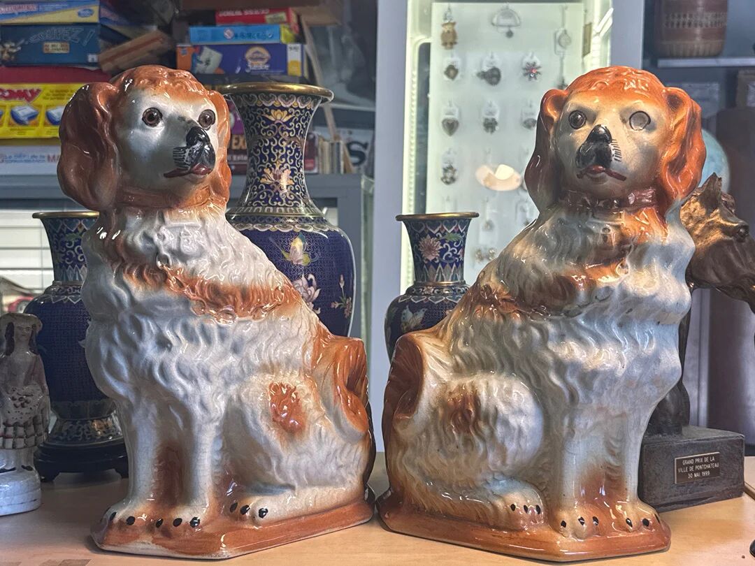 Set of 2 Dog Statues – Staffordshire – Ornament – Vintage Pair