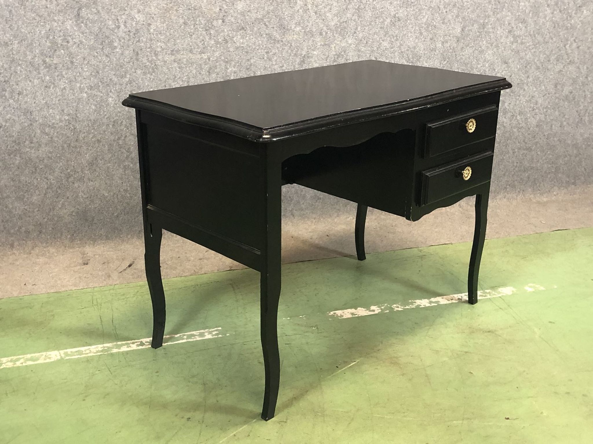 Desk 60