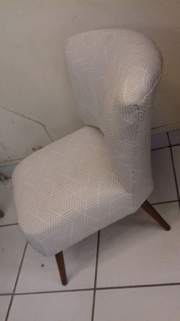 Fauteuil style fivty pieds compas