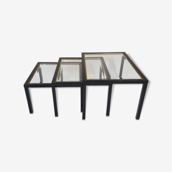 Set of 3 tables in brushed brass and black lacquered metal pull-out vintage