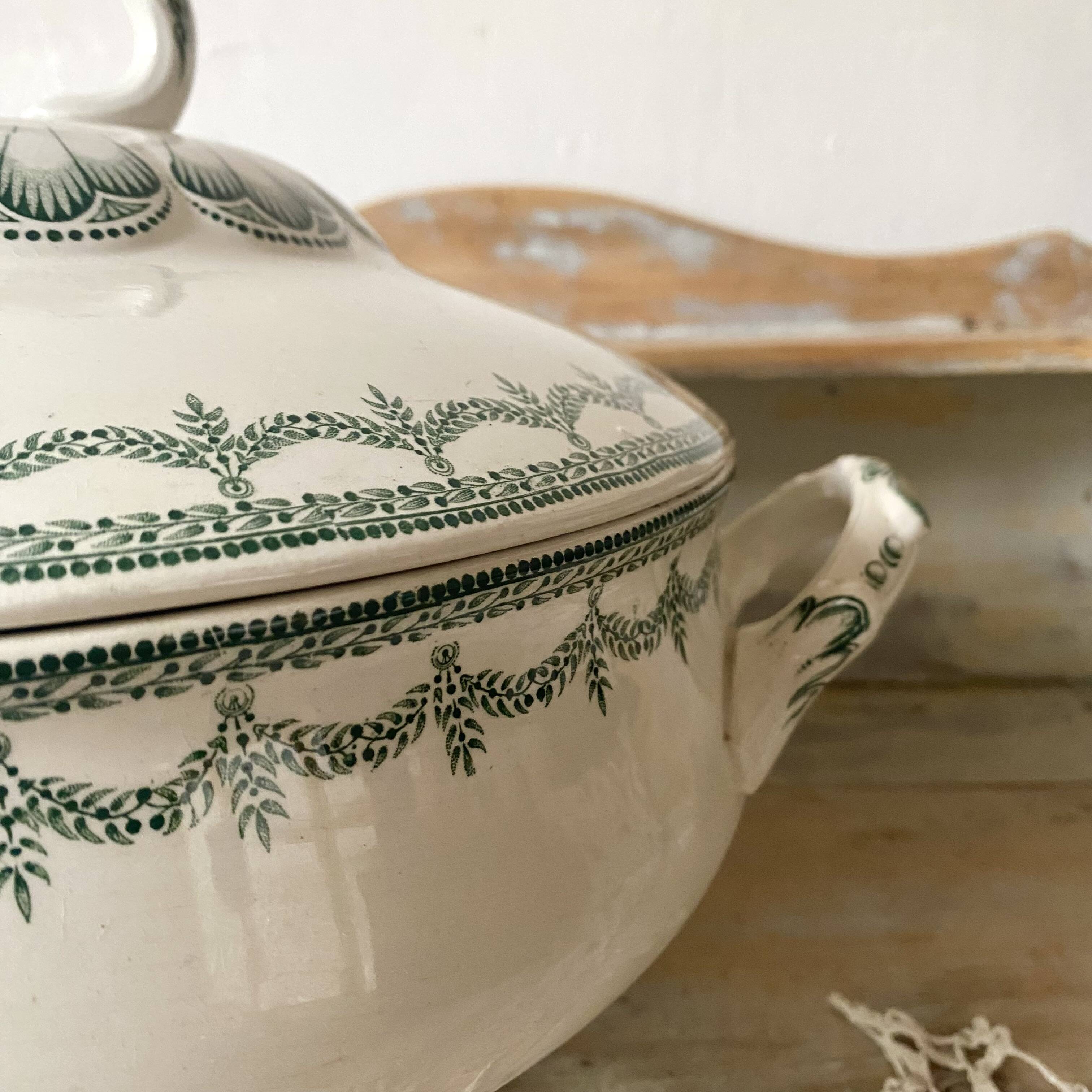 Ironstone soup tureen St Amand model Ney