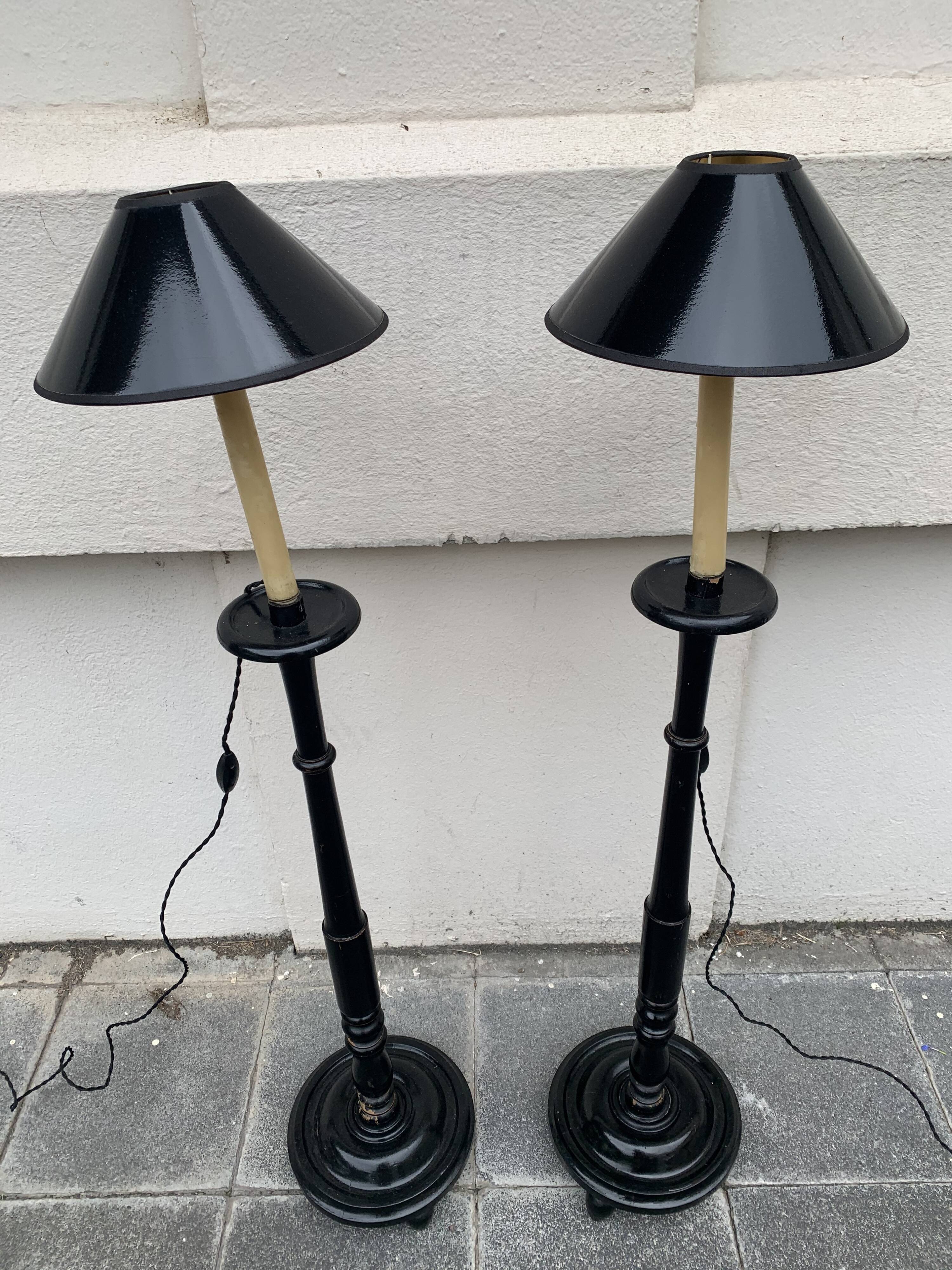 Pair of blackened wooden lampposts Napoleon III