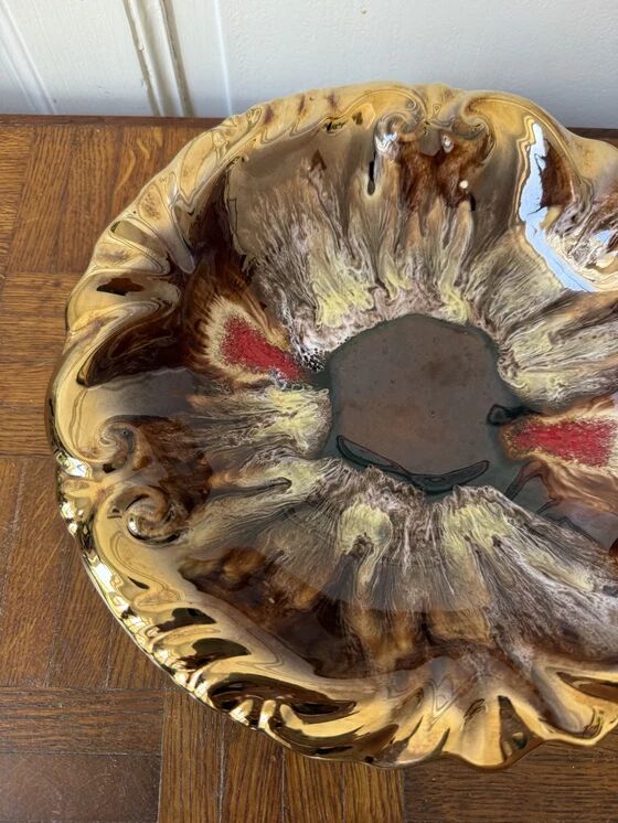 Vallauris style decorative plate