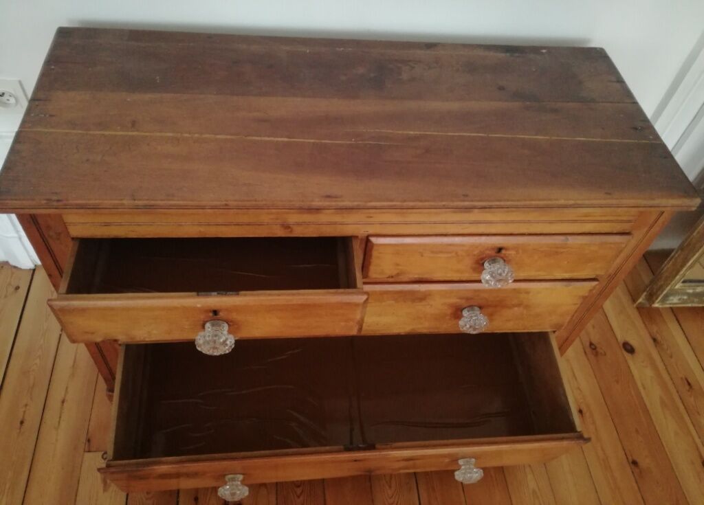 Commode en pin anglaise XIX siècle