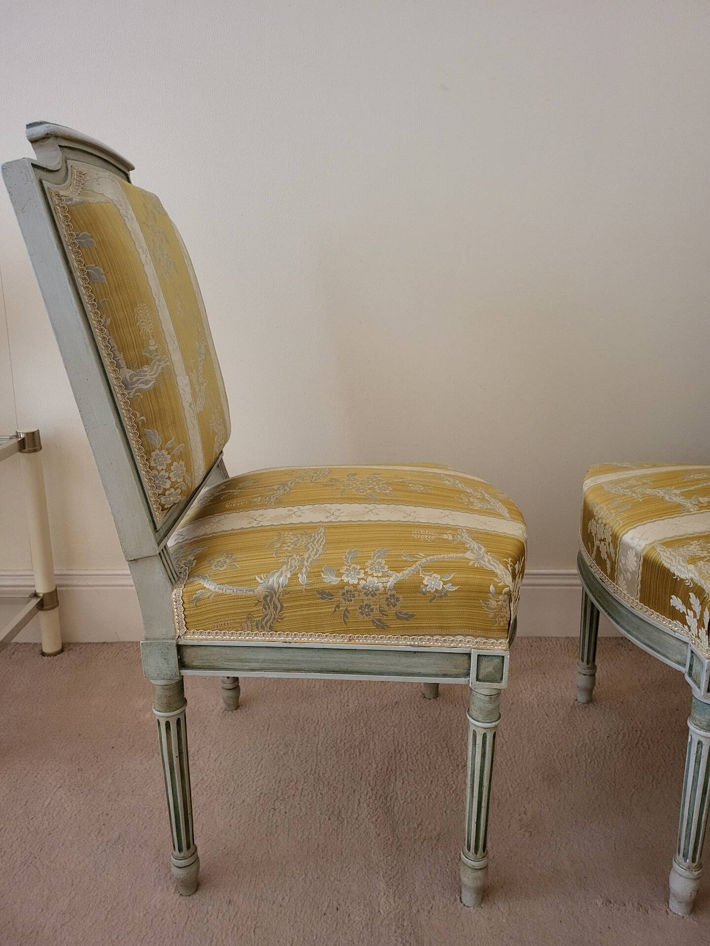 2 chaises style Louis XVI