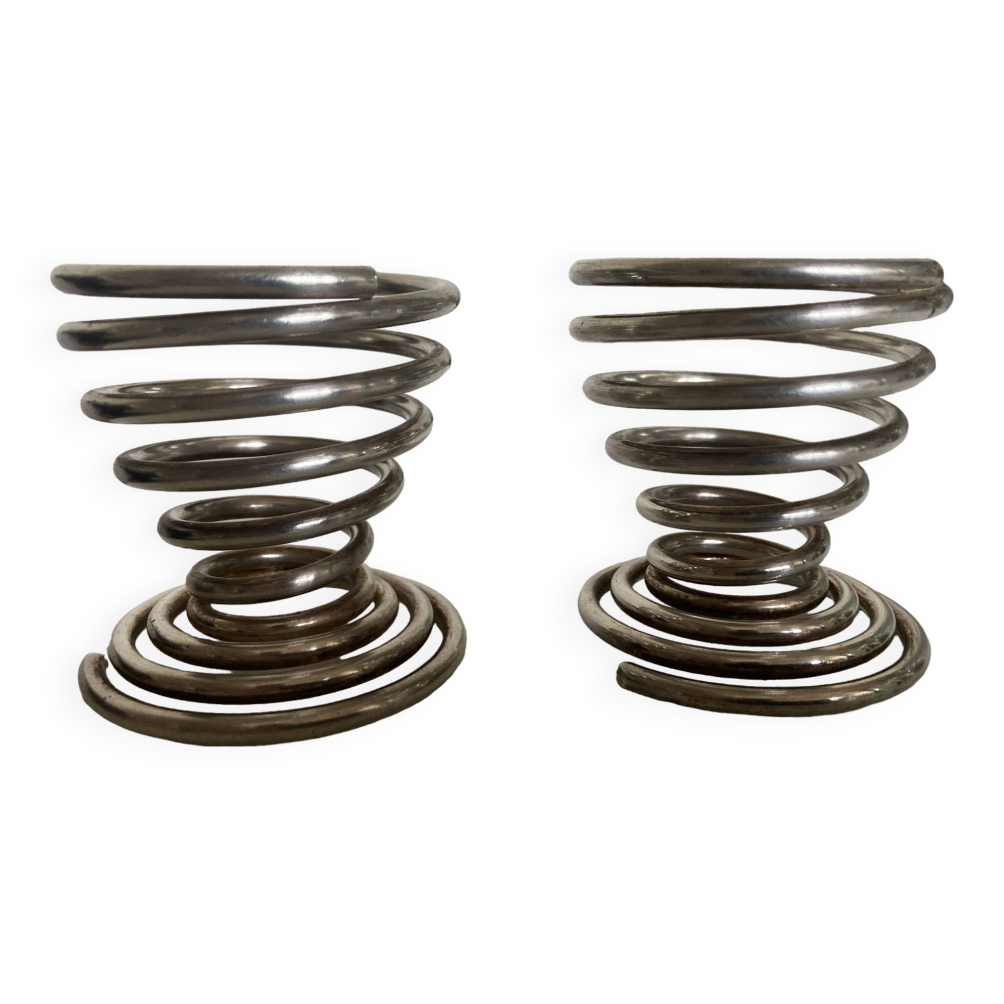 Pair of spring egg cups in silver metal 1970