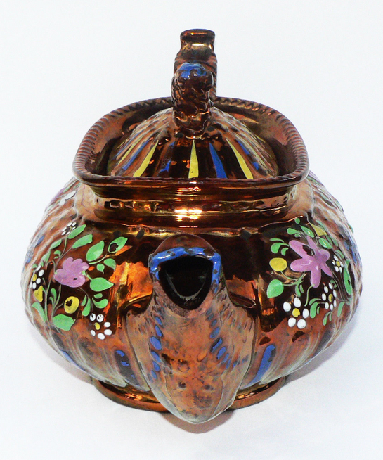 Important old staffordshire earthenware teapot called Jersey XIXa