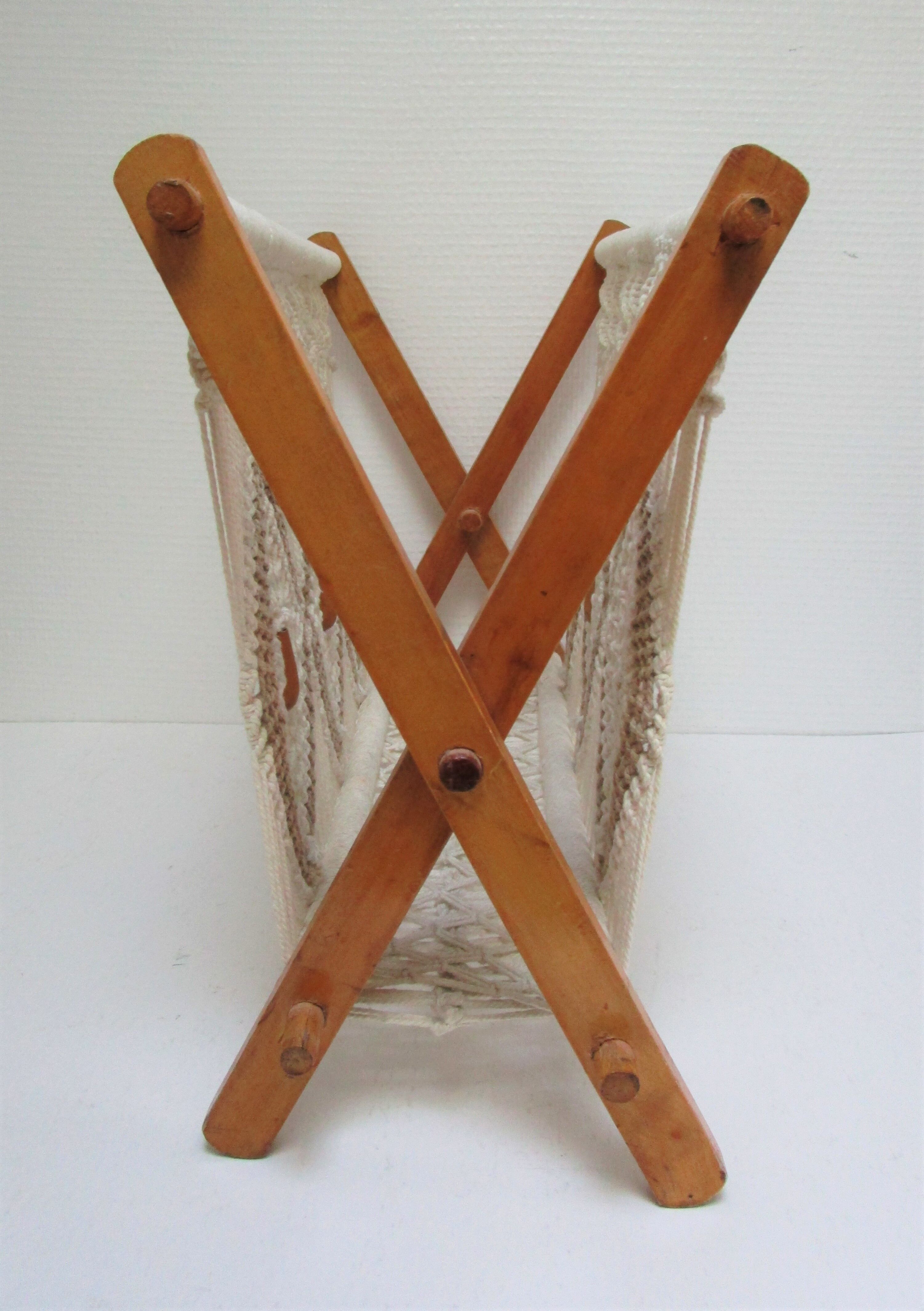 Magazine holder macramé cotton and vintage wood 70s
