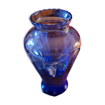 Vase en verre bleu