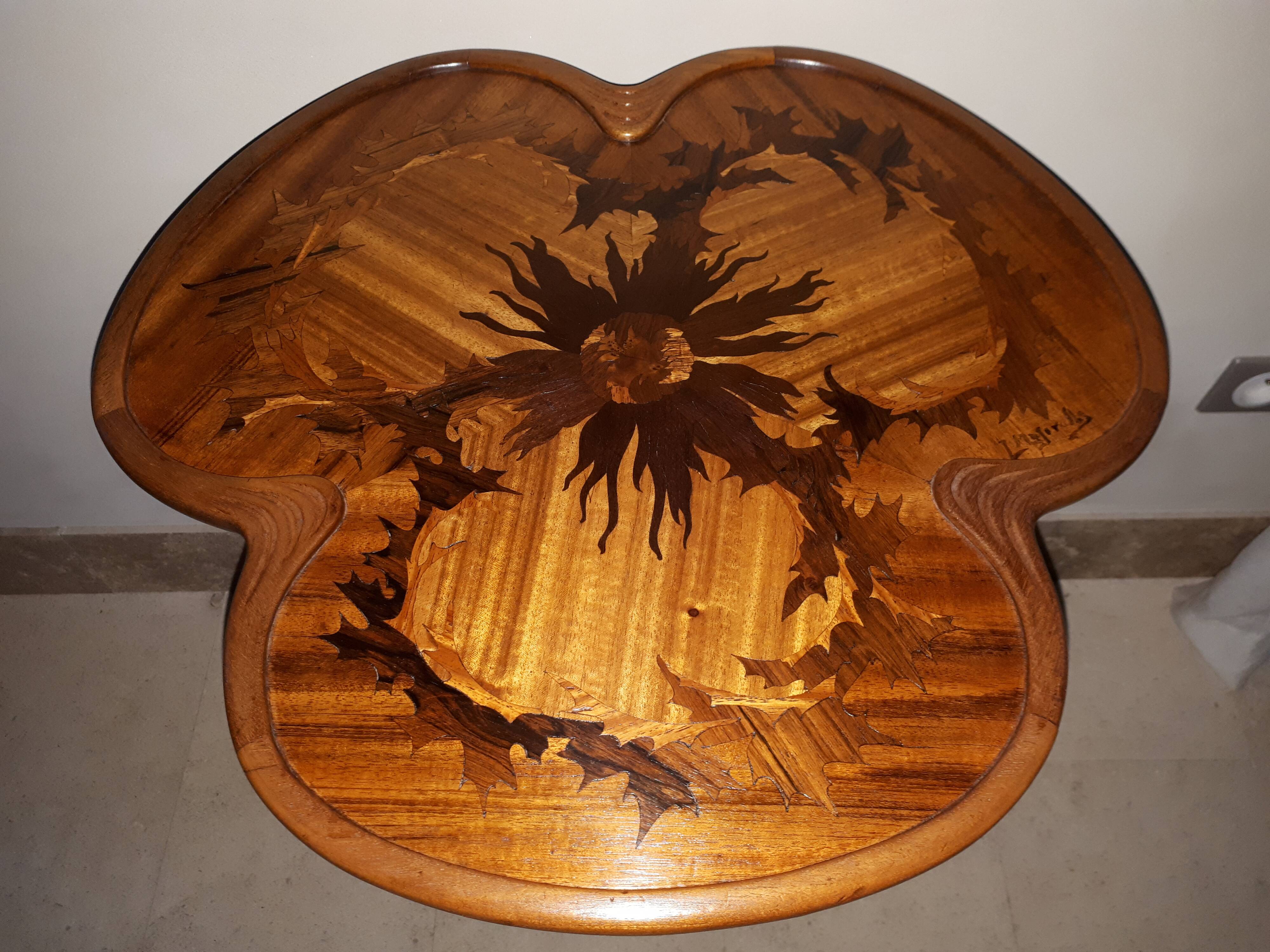 Majorelle pedestal table with thistle