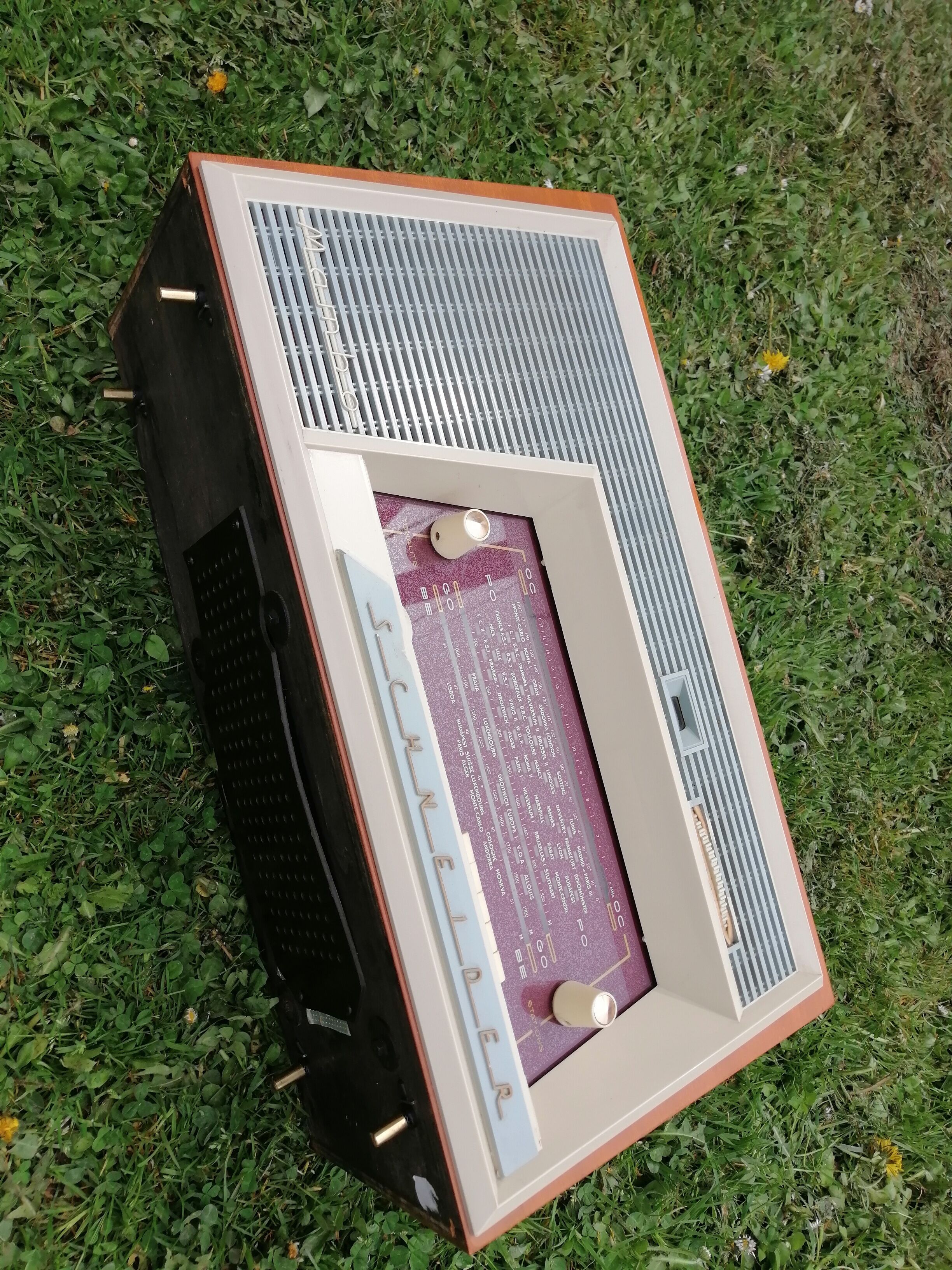 Former Ducretet Thomson Radio