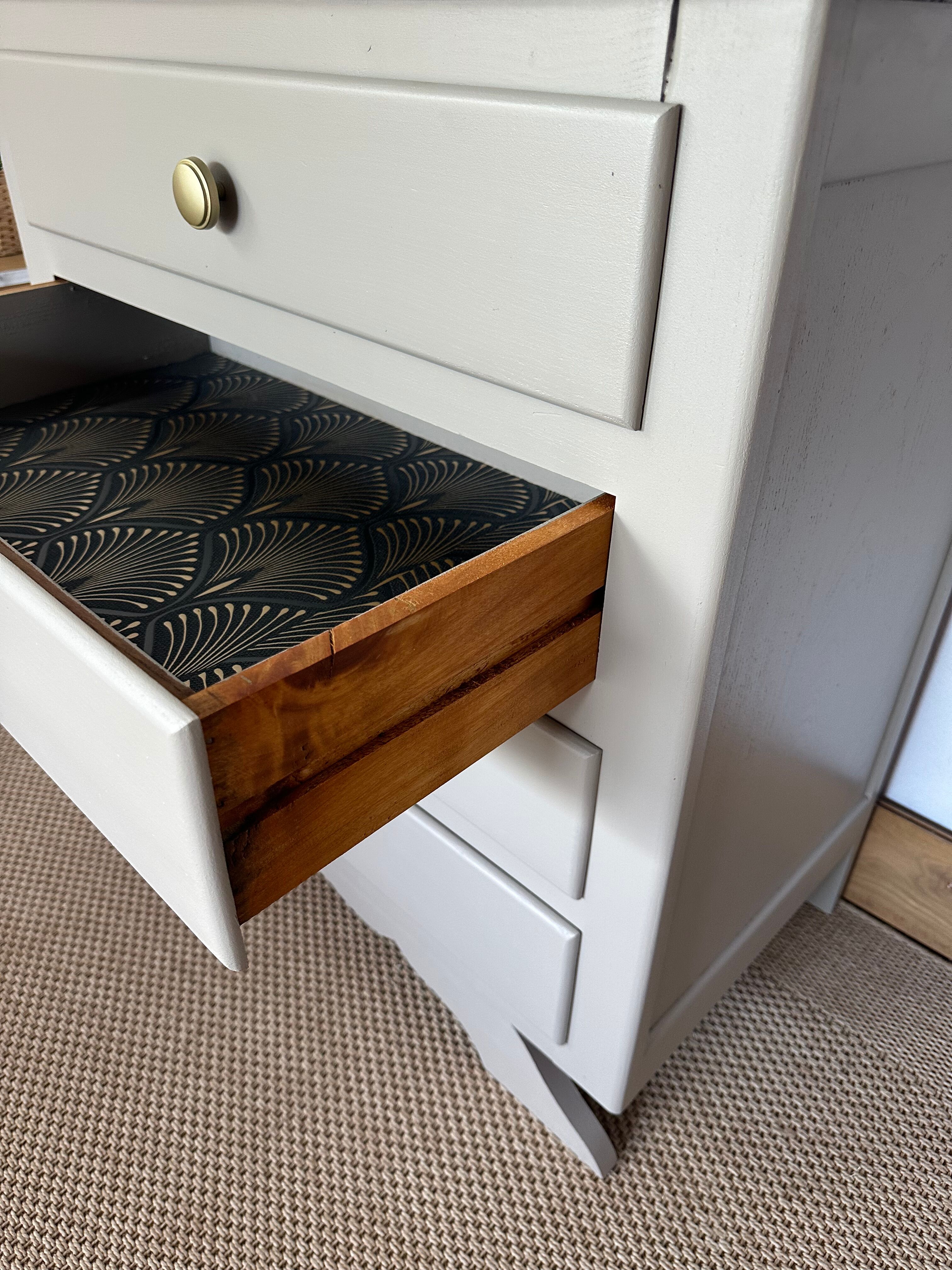 Art Deco chest of drawers