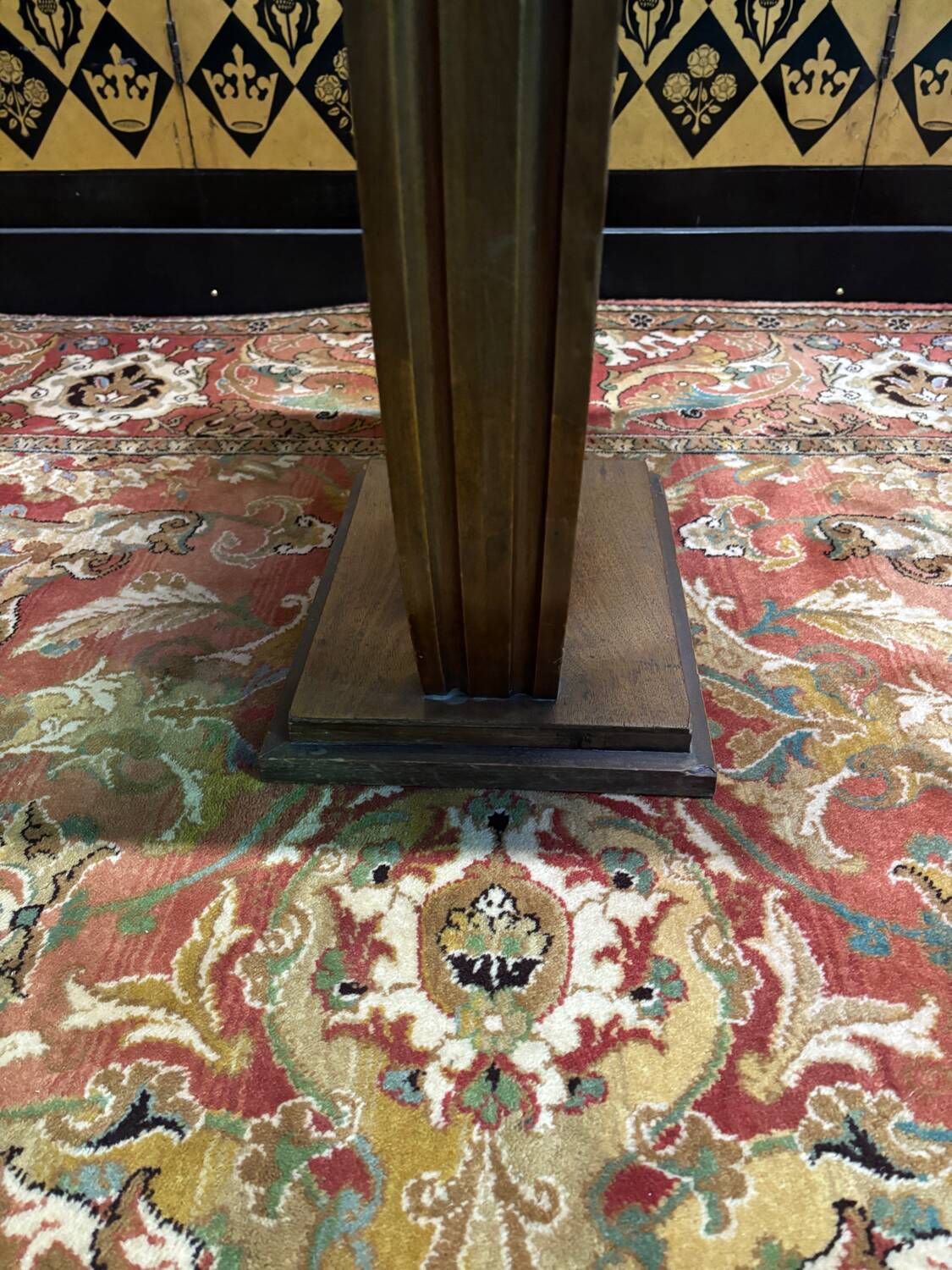 Art deco pedestal table