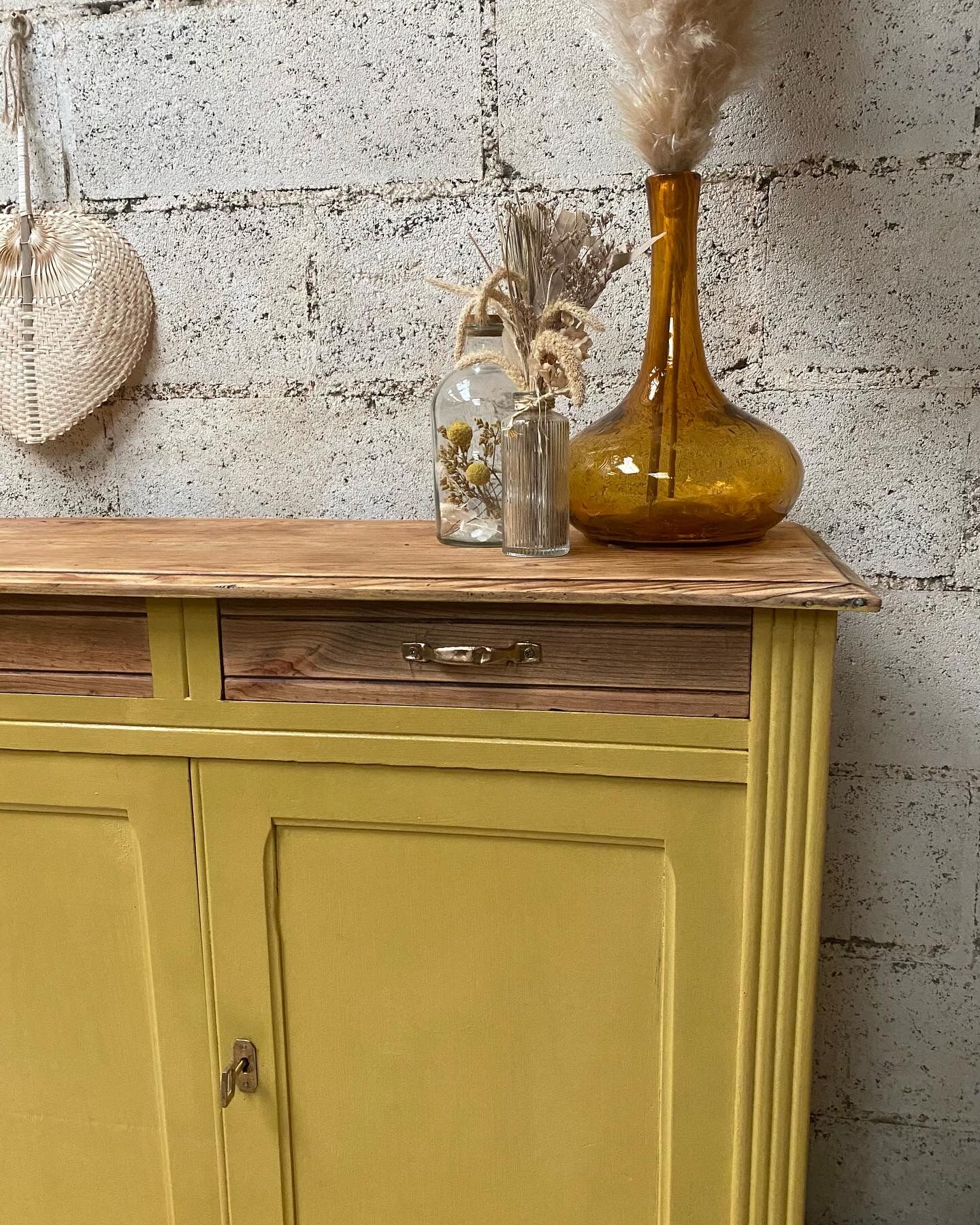 Parisian buffet restored