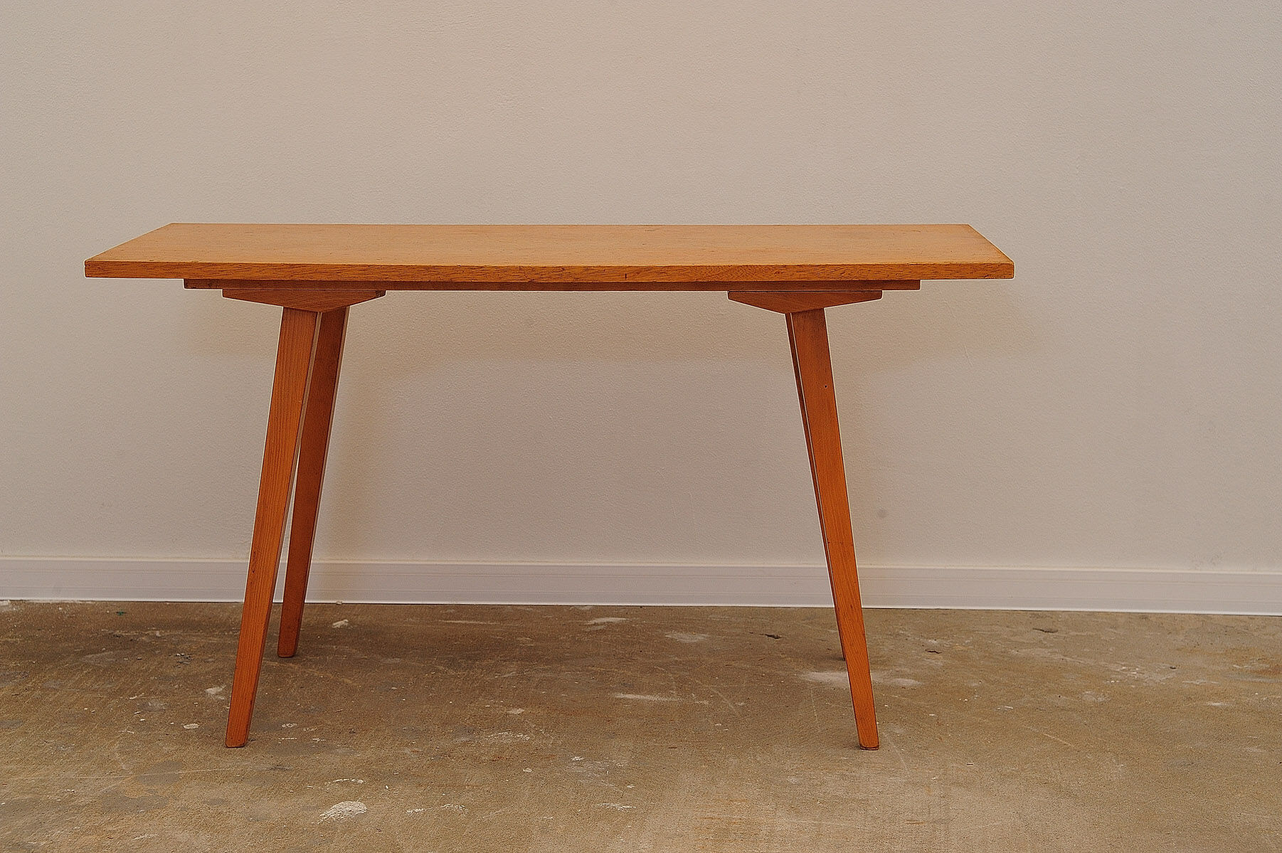 Table basse en bois de hêtre du milieu du siècle par Tatra nabytok, années 1960, Tchécoslovaquie