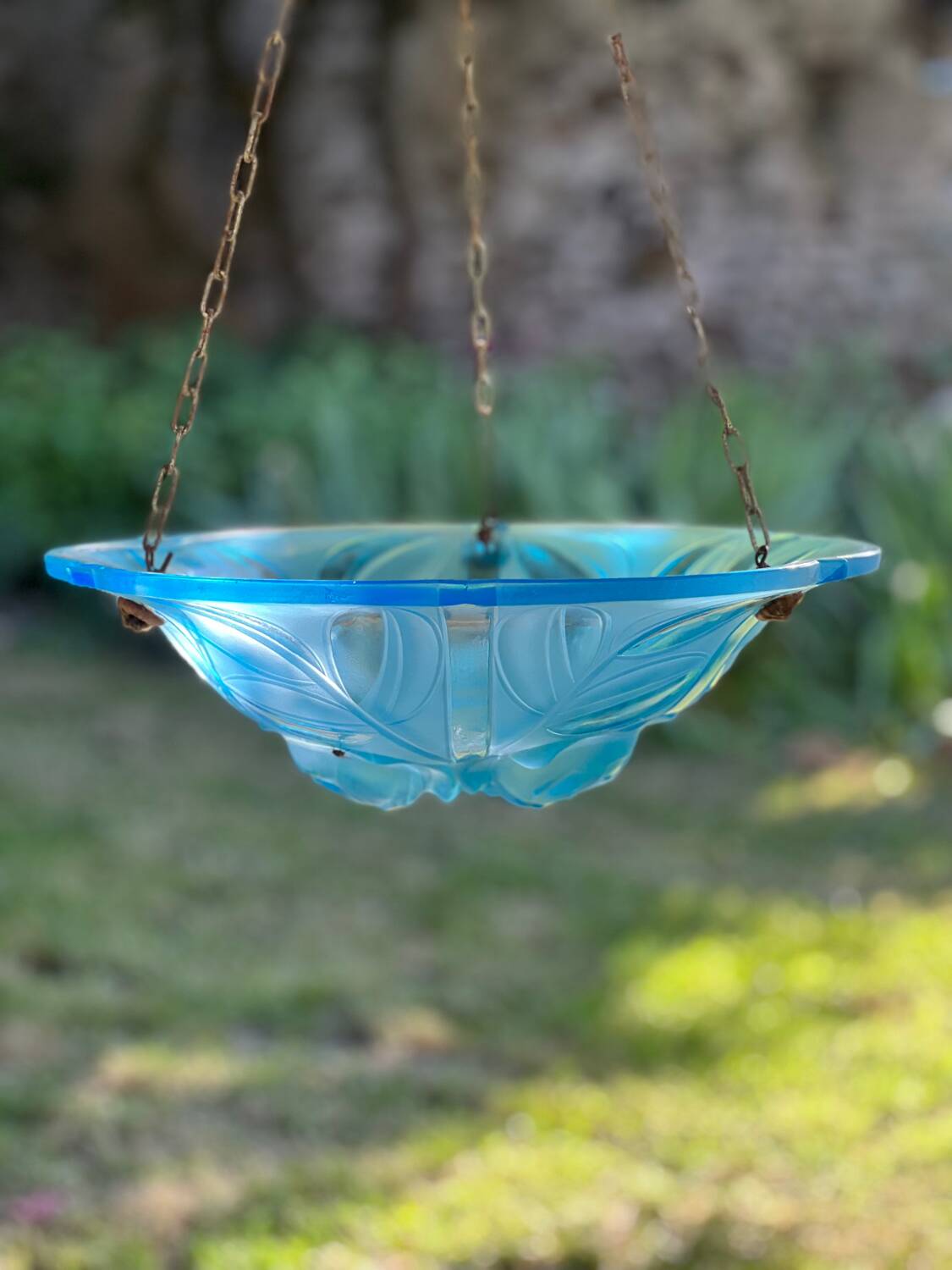 Basin pendant light, in flowered blue glass. Art Deco