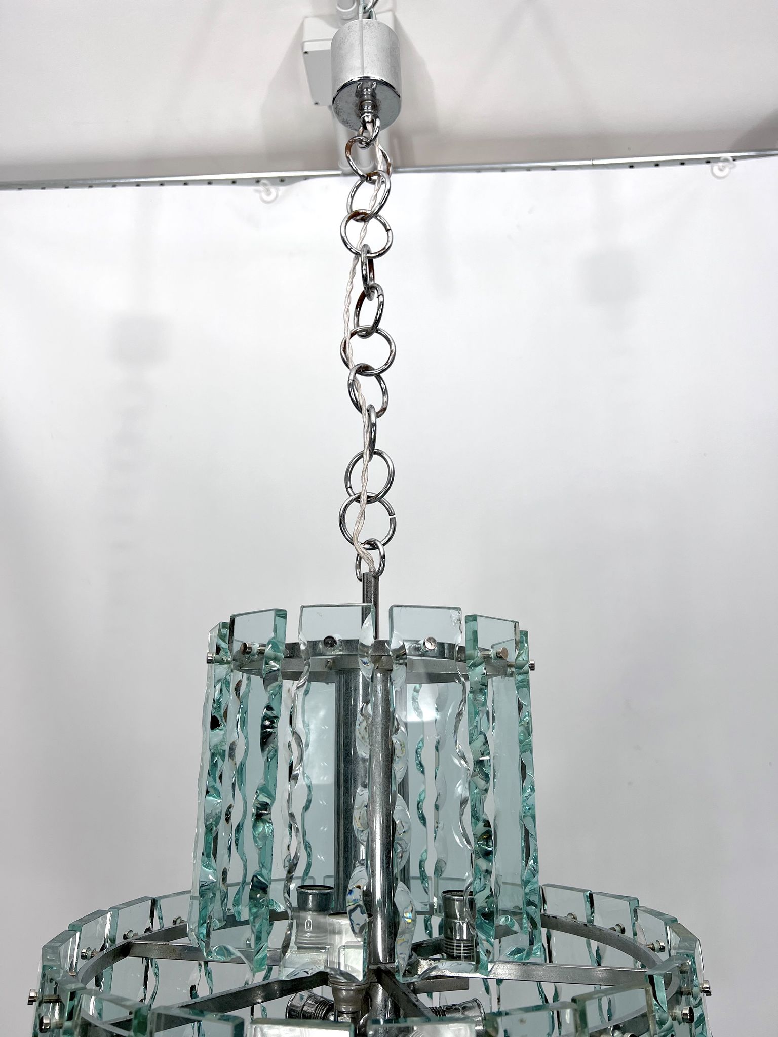Italian cut glass chandelier by Zero Quattro. 1970s