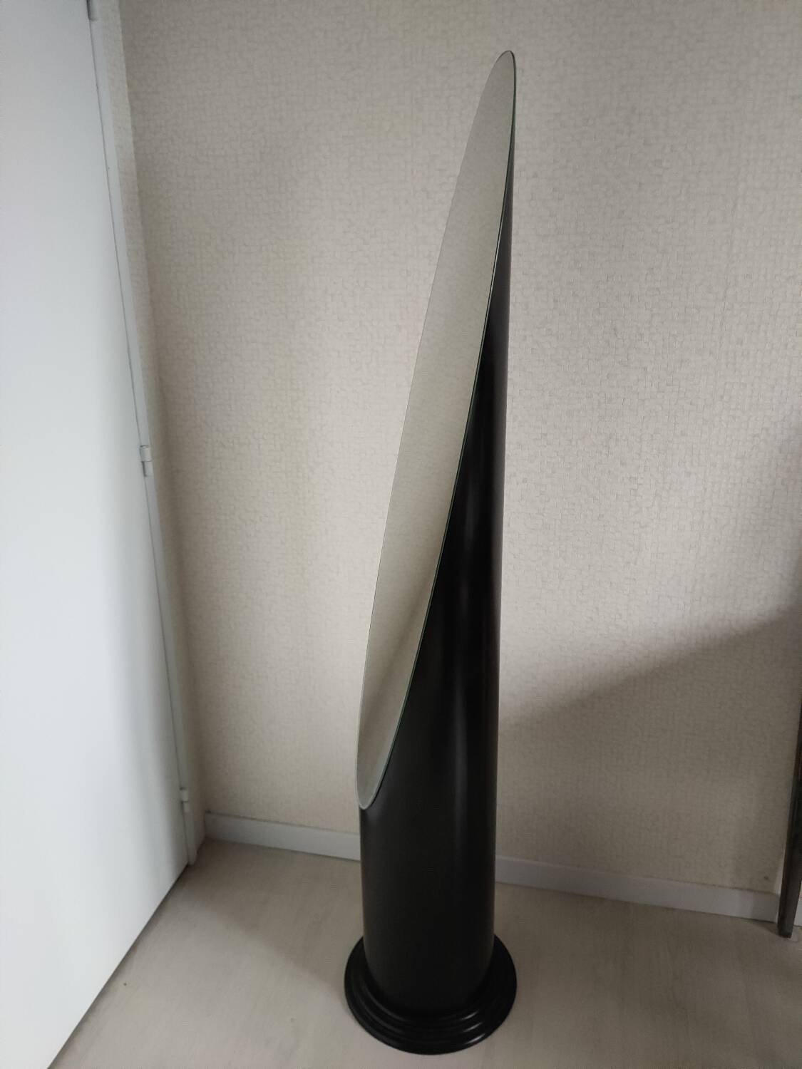 Black Lipstick Mirror