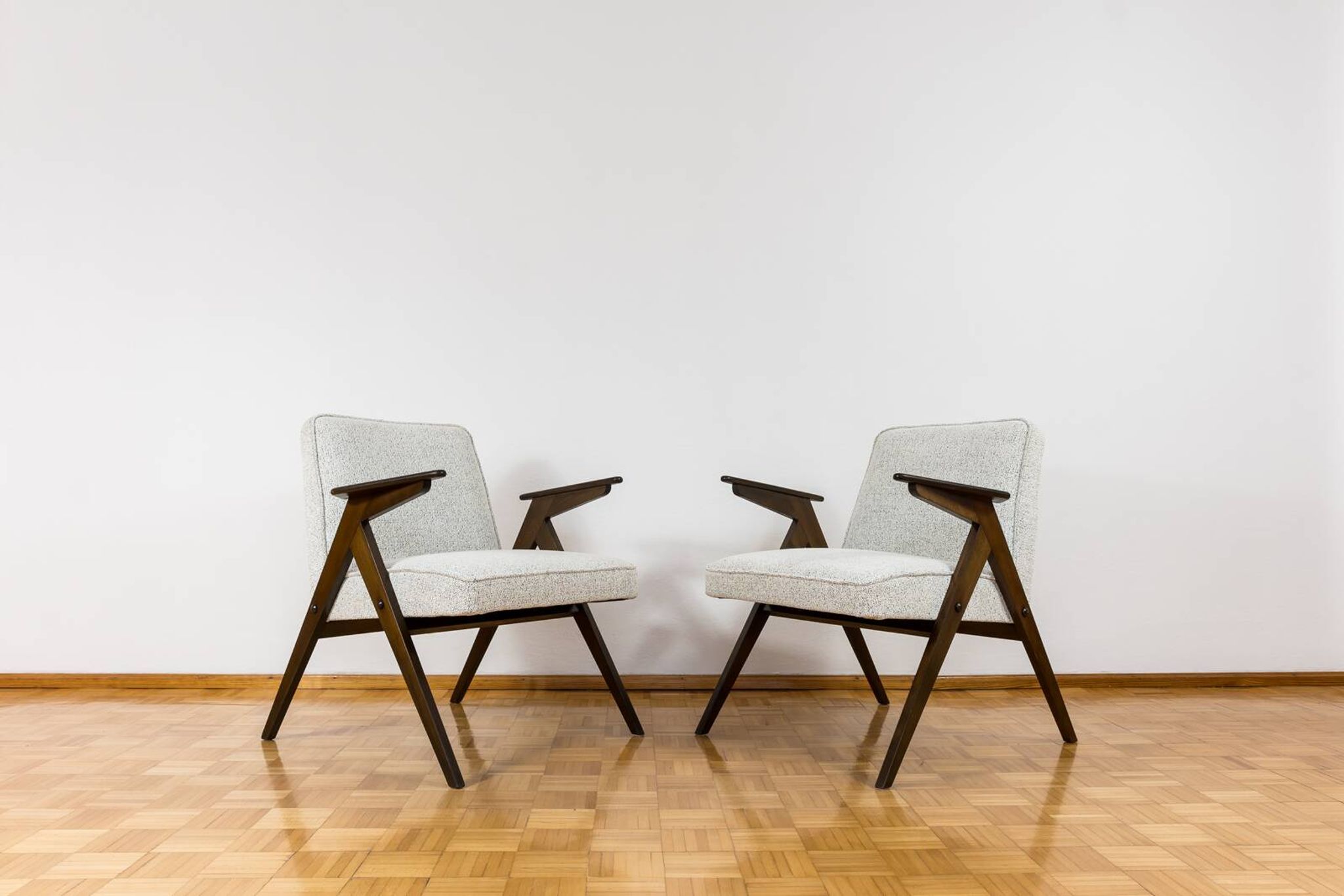 Pair of Model 300 177 Bunny Armchairs, 1960s