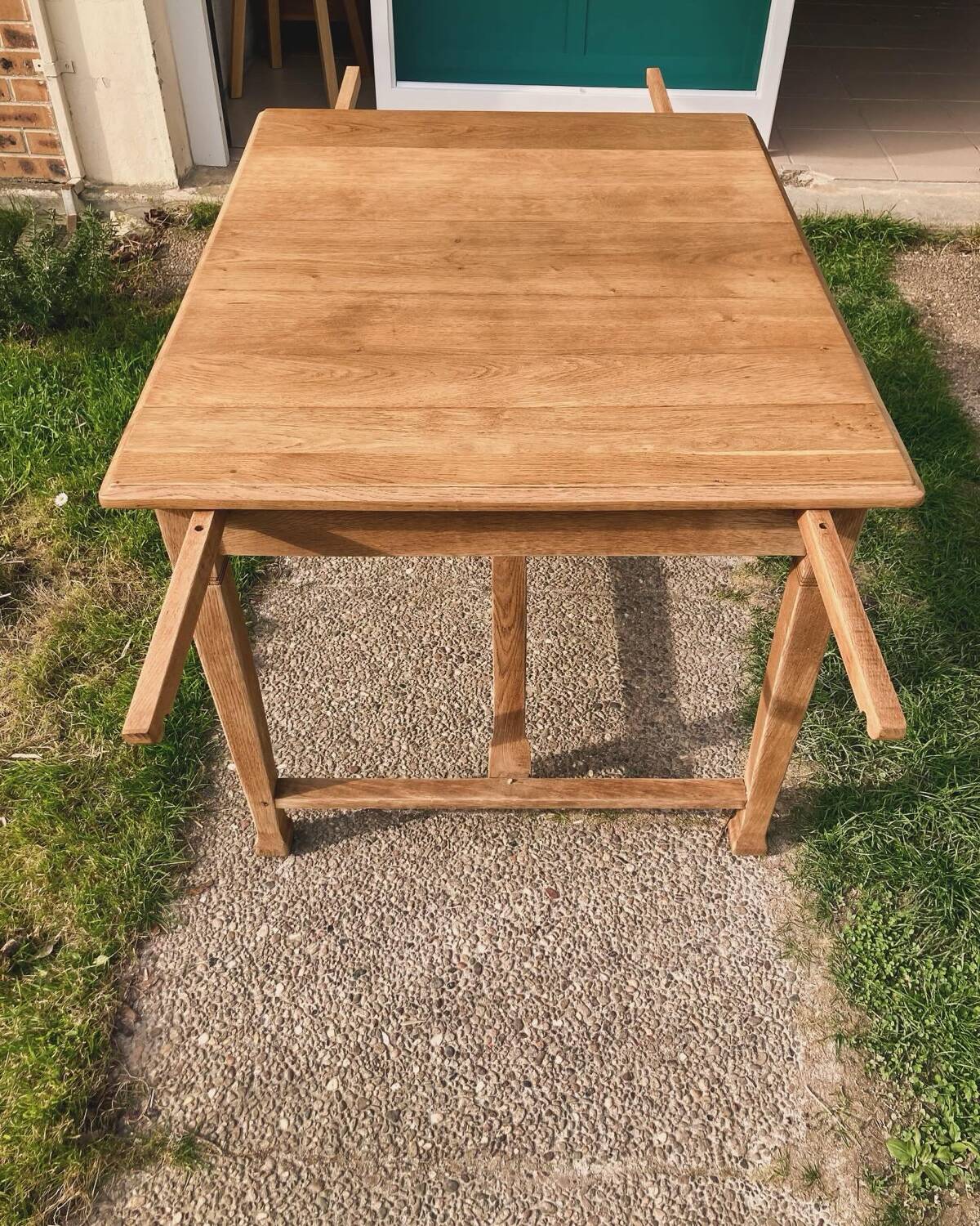 Dining table with extensions