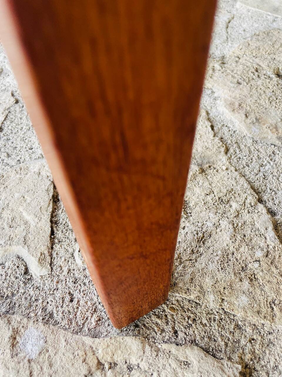 Extendable dining table in teak, butterfly extension by Van Pelt circa 1960.